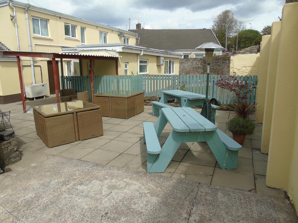 The Pembrey Country Inn Екстериор снимка