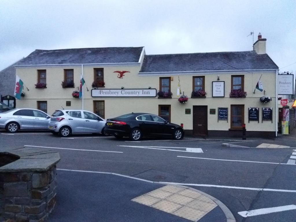 The Pembrey Country Inn Екстериор снимка